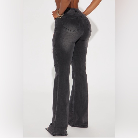 Fashion Nova Showing up cut out stretch flare jeans - Picture 3 of 7